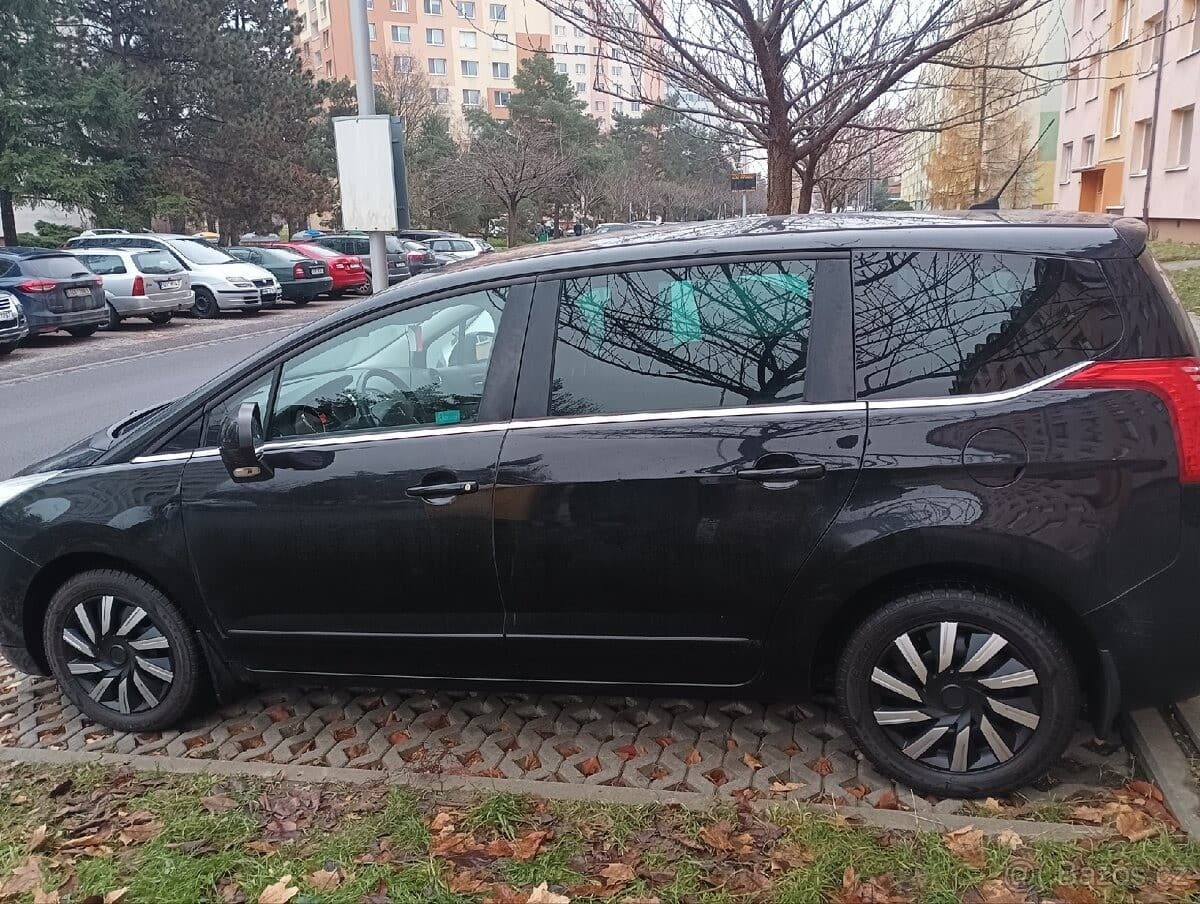 2013 Peugeot 5008 - 2
