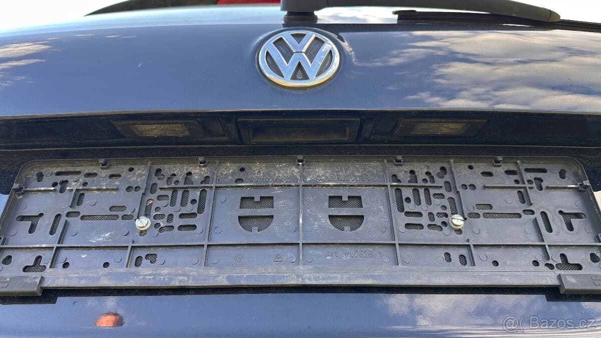 2010 Volkswagen GOLF - 12
