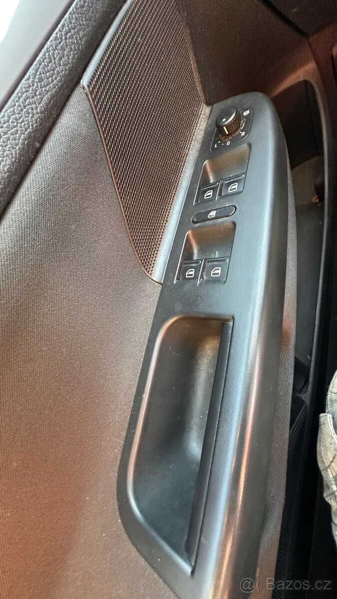2010 Volkswagen GOLF - 15