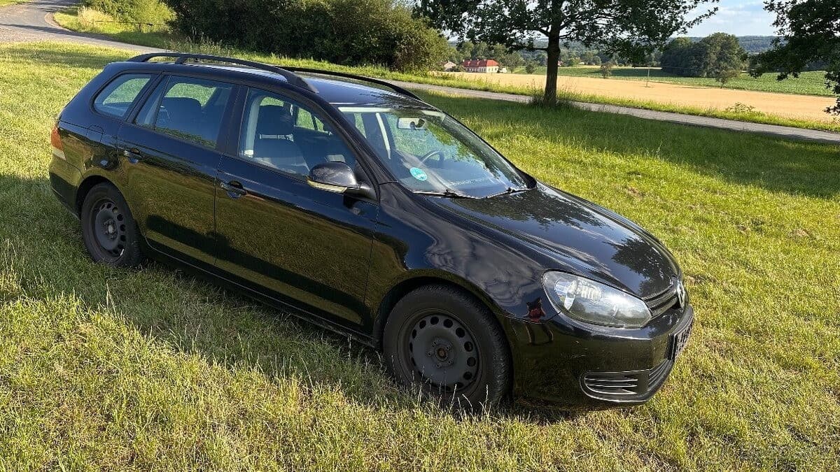 2010 Volkswagen GOLF - 2