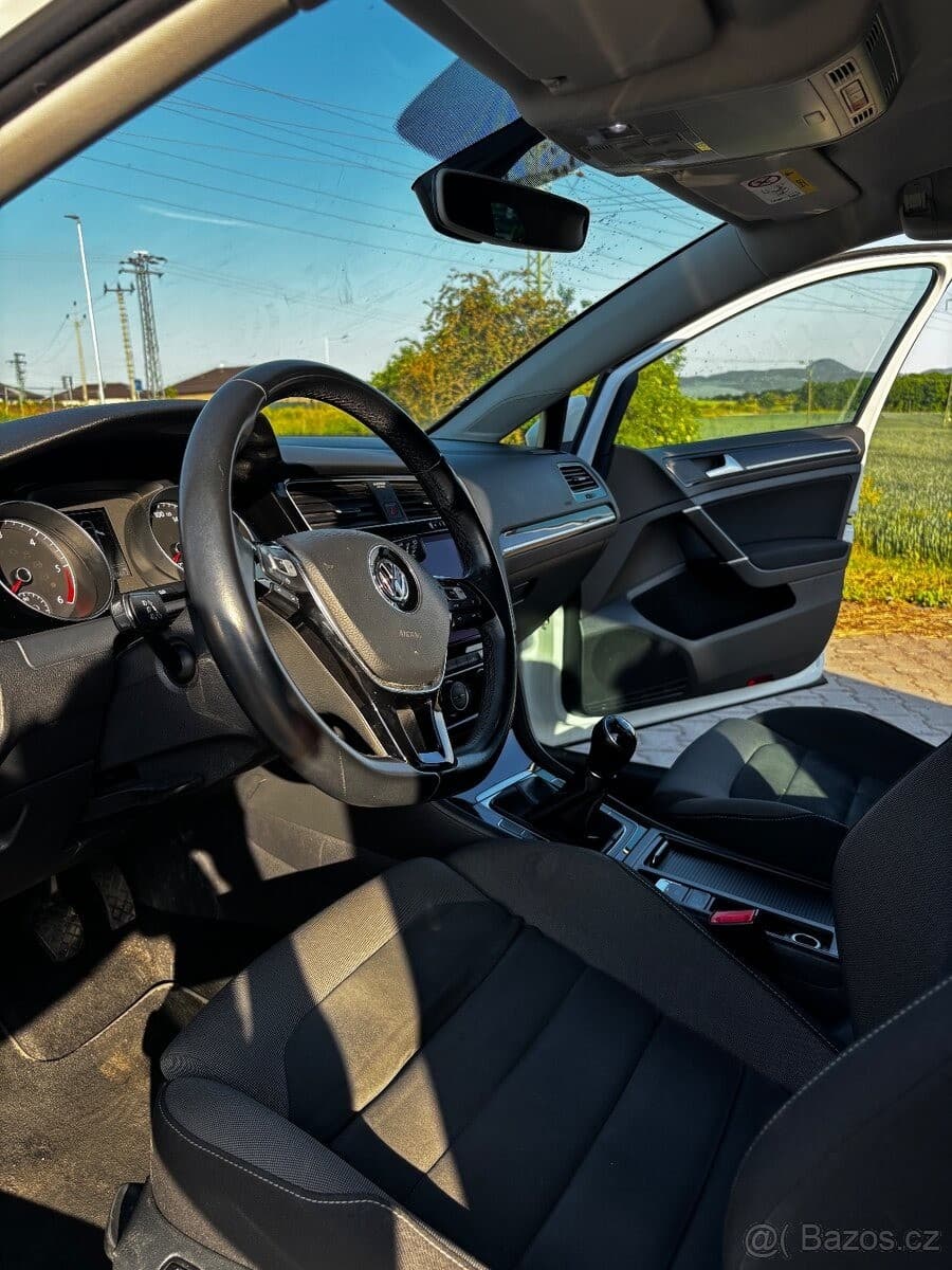 2019 Volkswagen GOLF - 9
