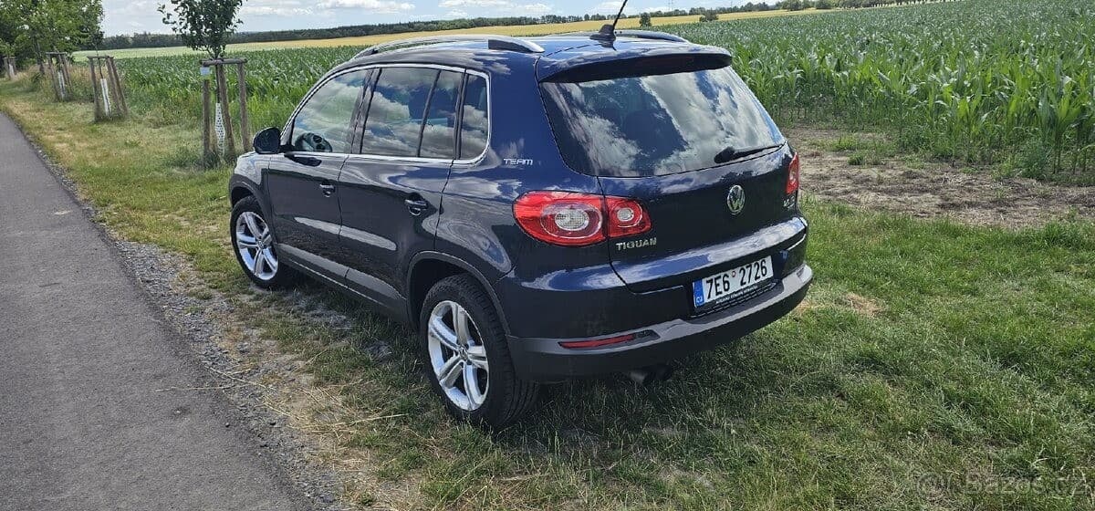 2011 Volkswagen TIGUAN - 4