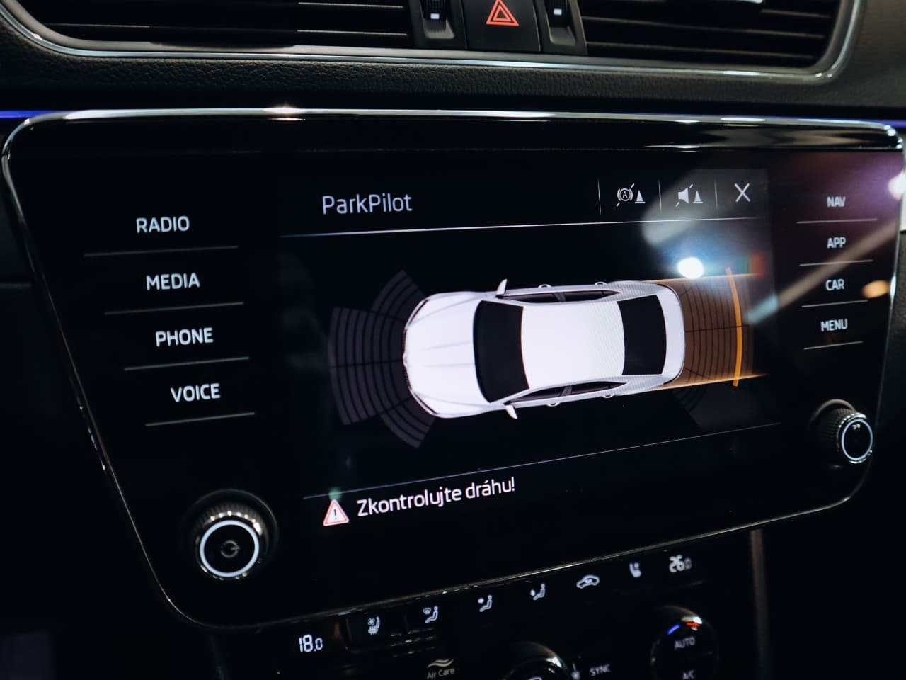 2018 Škoda SUPERB - 16