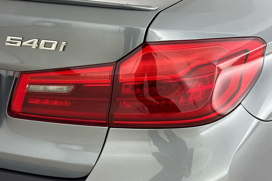 2017 BMW 5-SERIES - 5