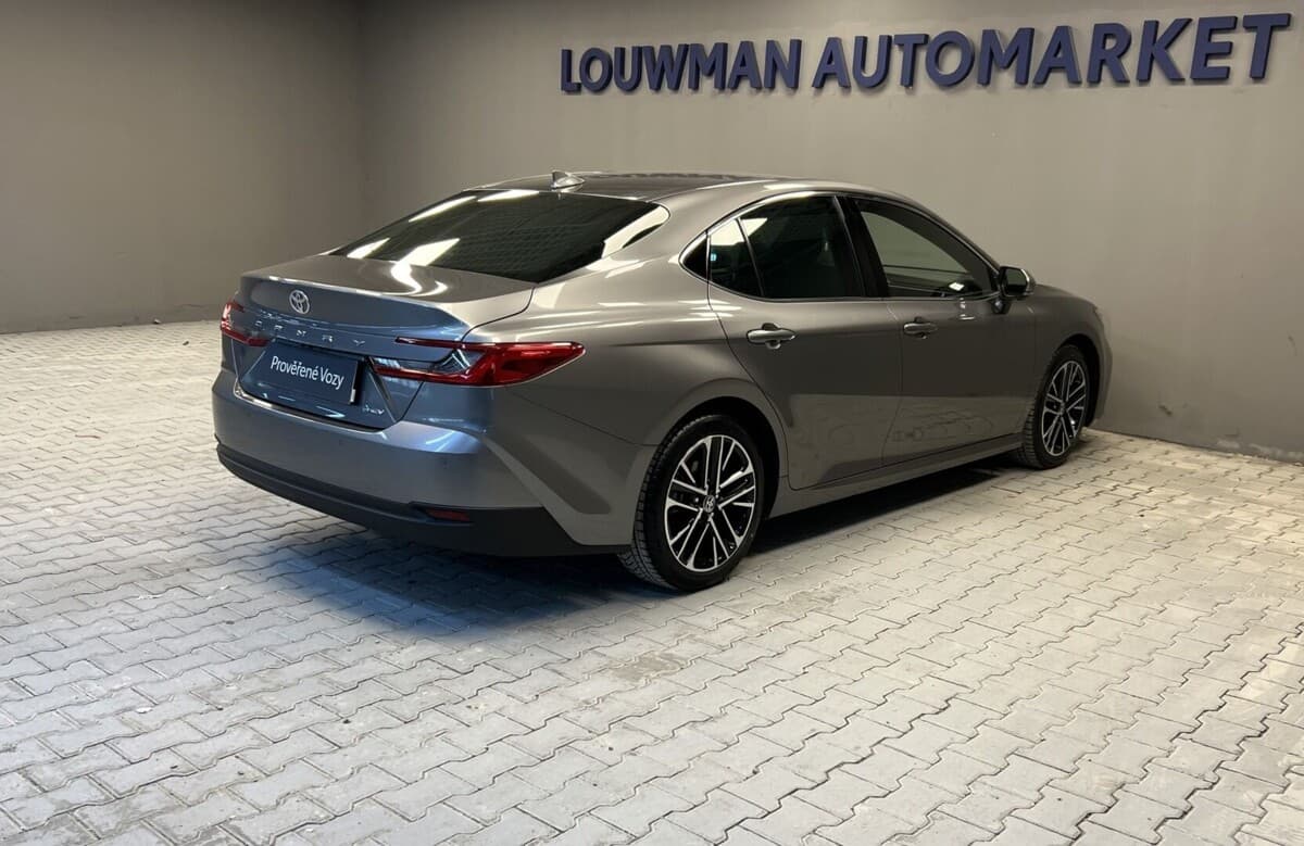 2025 Toyota CAMRY - 2
