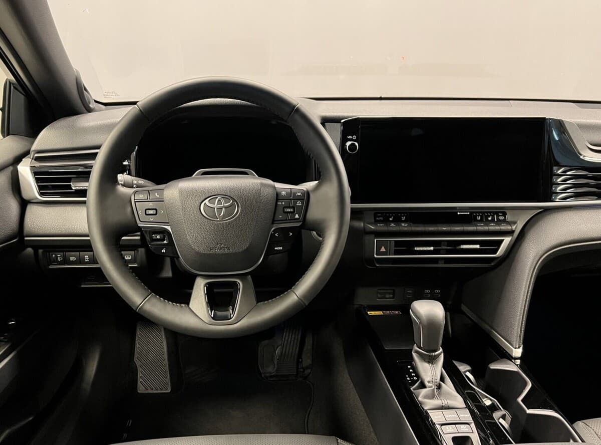 2025 Toyota CAMRY - 5