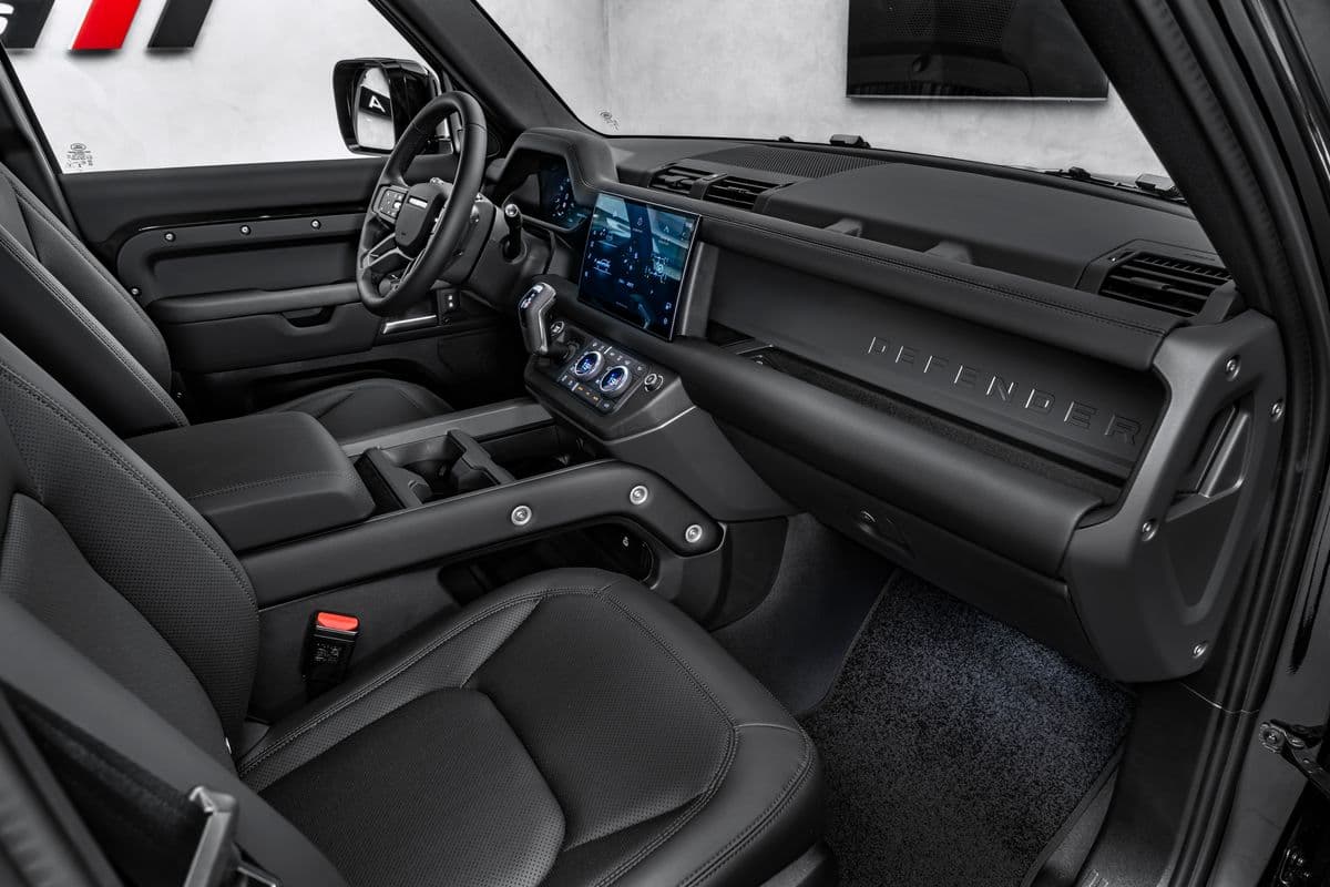 2025 Land Rover DEFENDER - 13
