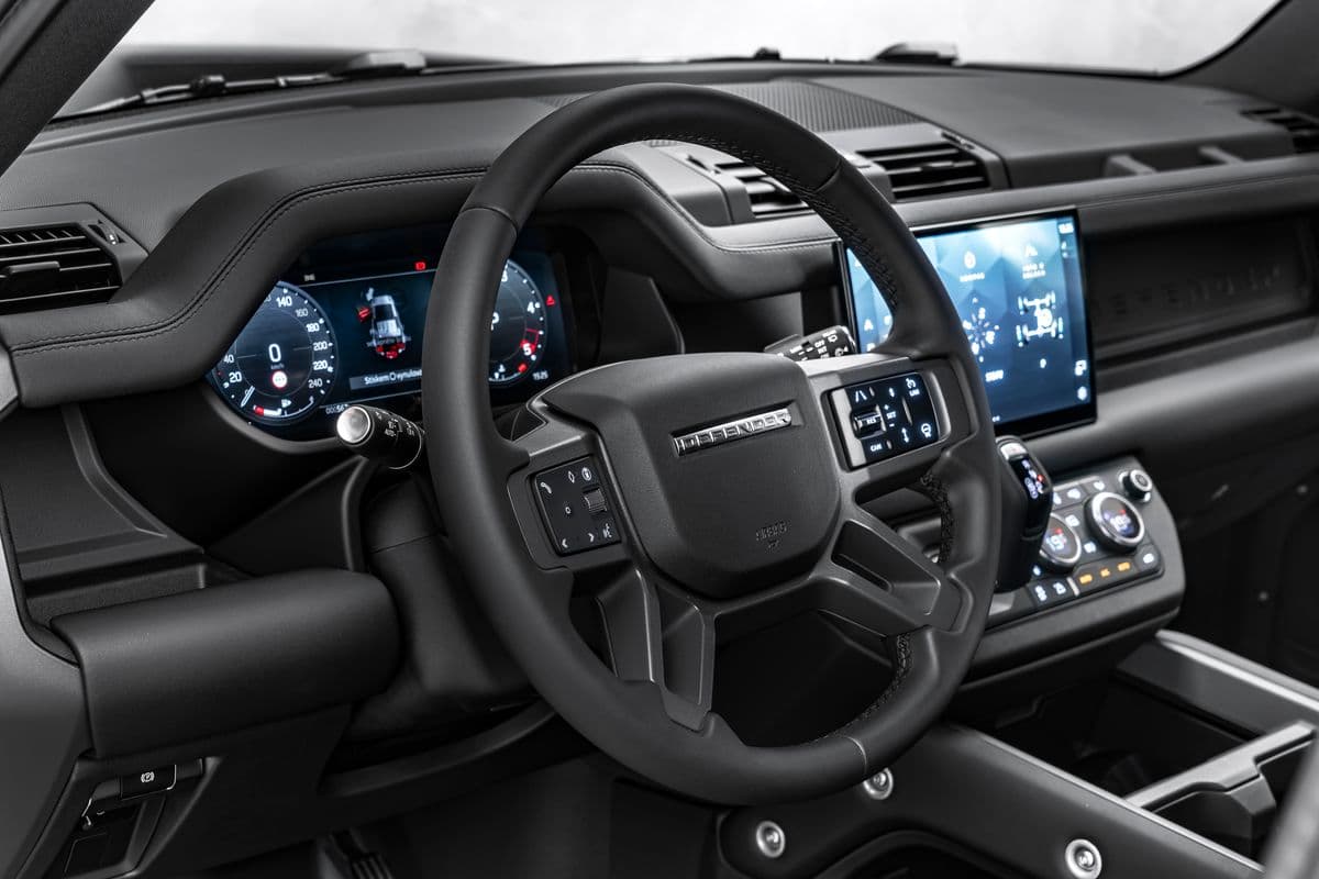 2025 Land Rover DEFENDER - 16