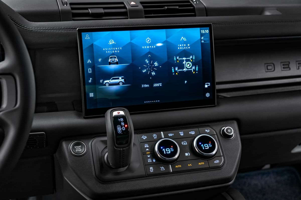2025 Land Rover DEFENDER - 17