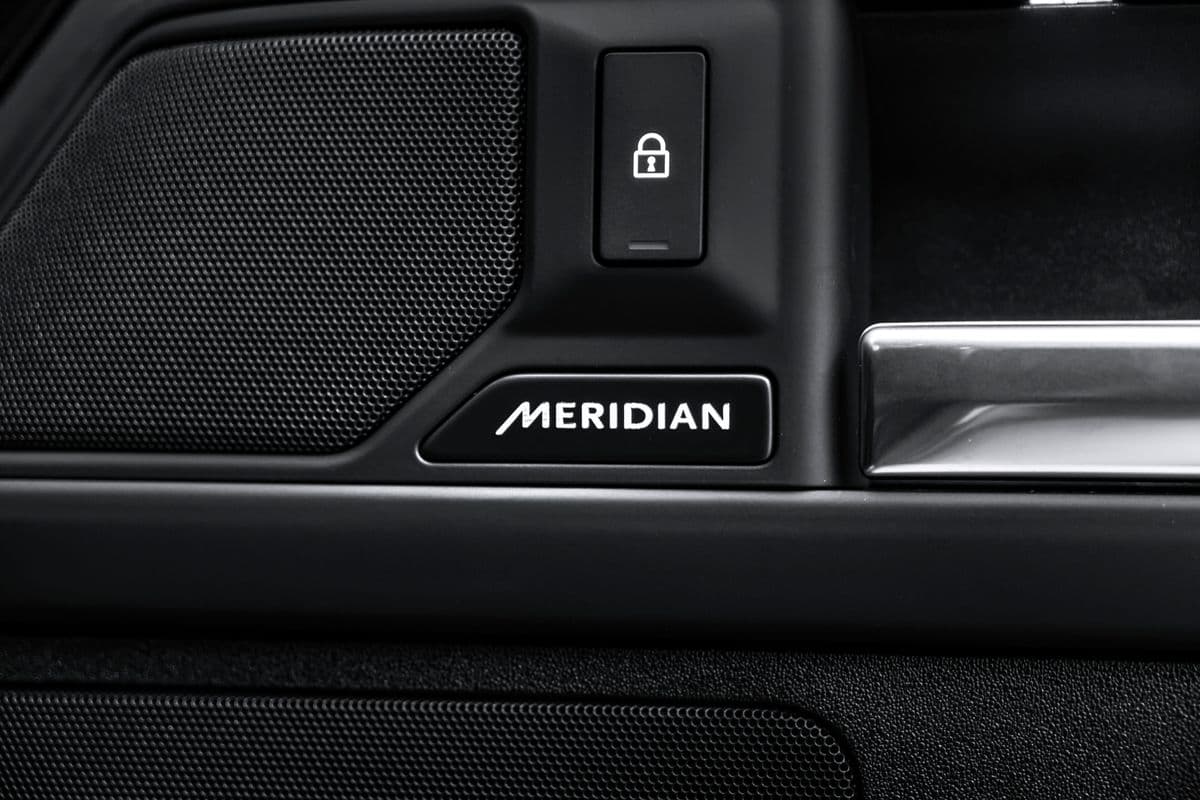 2025 Land Rover DEFENDER - 19