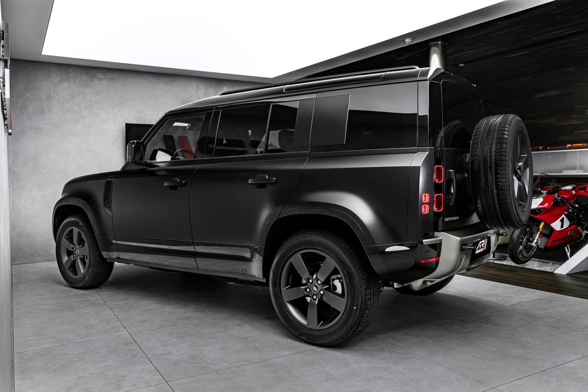 2025 Land Rover DEFENDER - 7