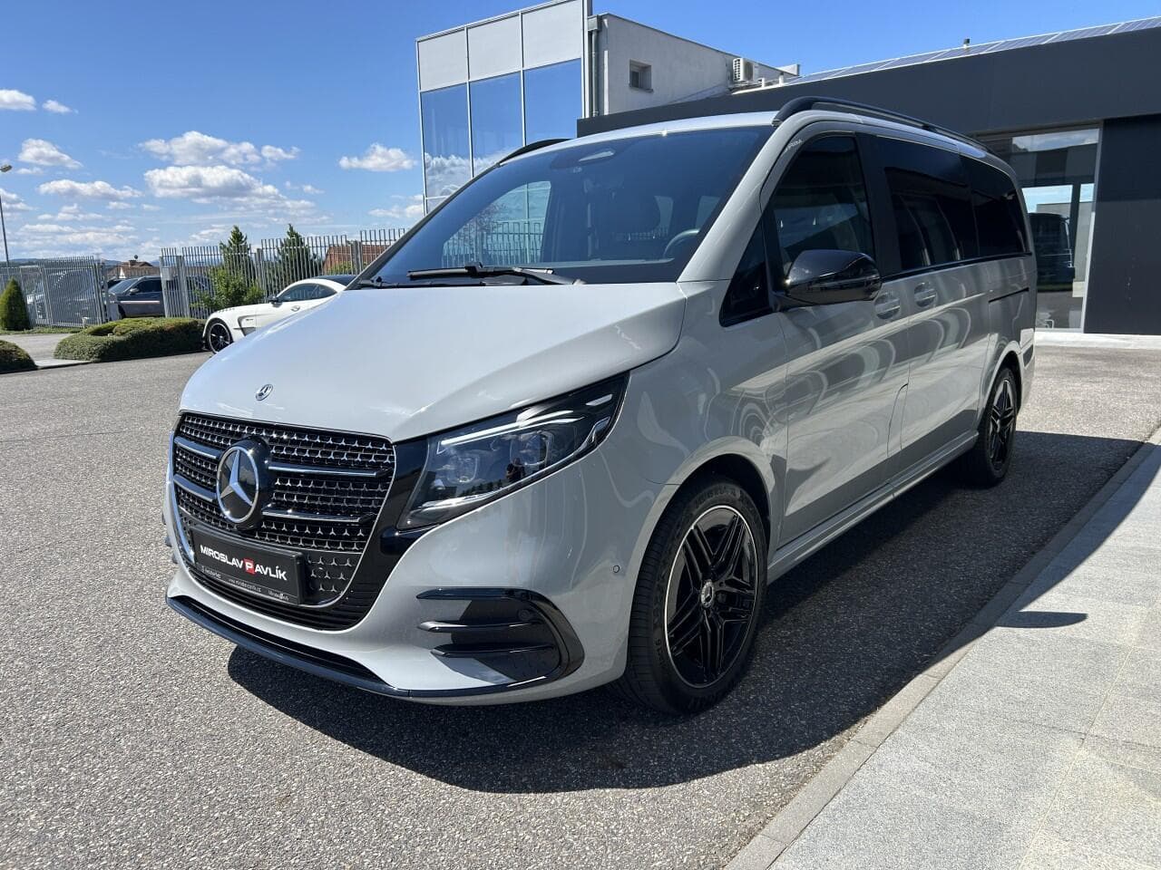 2025 Mercedes-Benz V-CLASS - 2