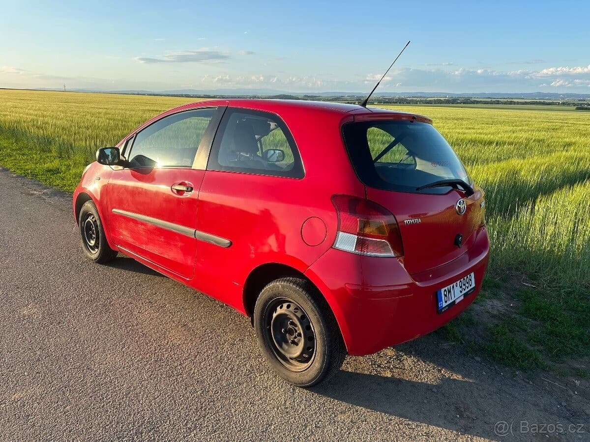 2009 Toyota YARIS - 2