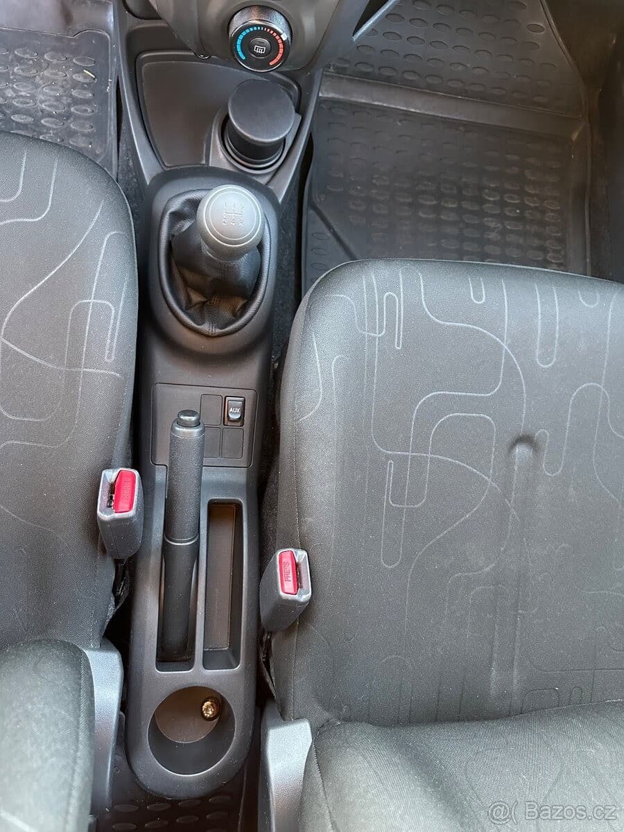 2009 Toyota YARIS - 9