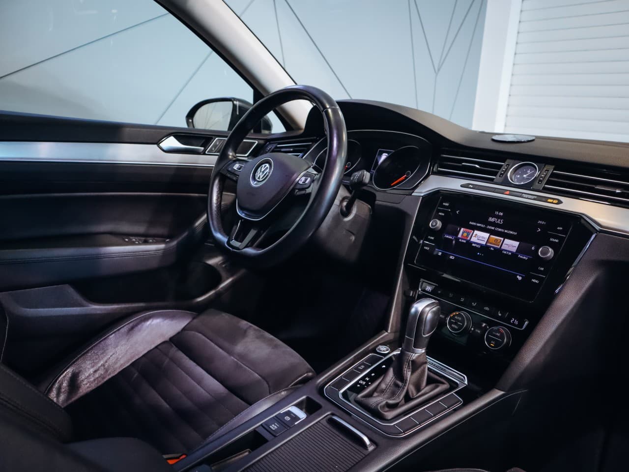 2018 Volkswagen PASSAT - 15