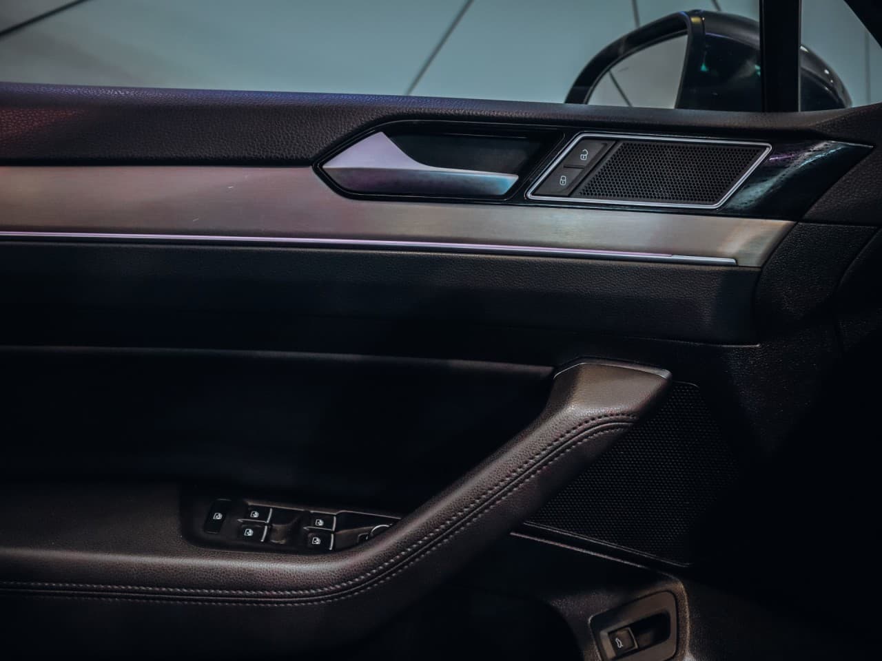 2018 Volkswagen PASSAT - 16
