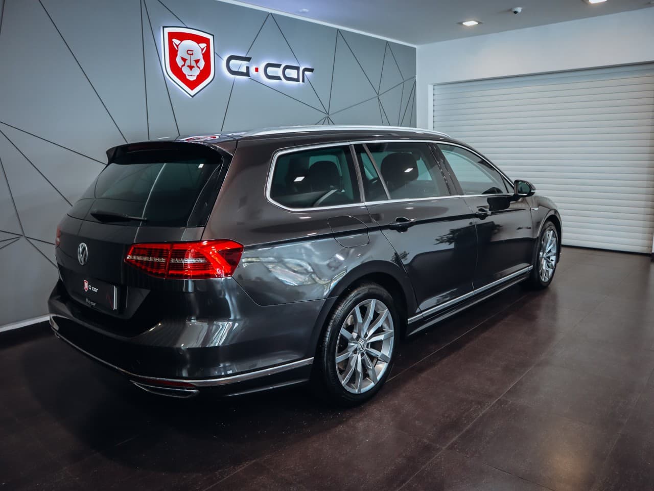 2018 Volkswagen PASSAT - 5