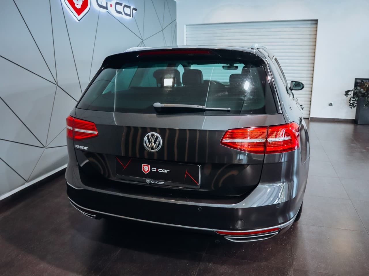 2018 Volkswagen PASSAT - 6