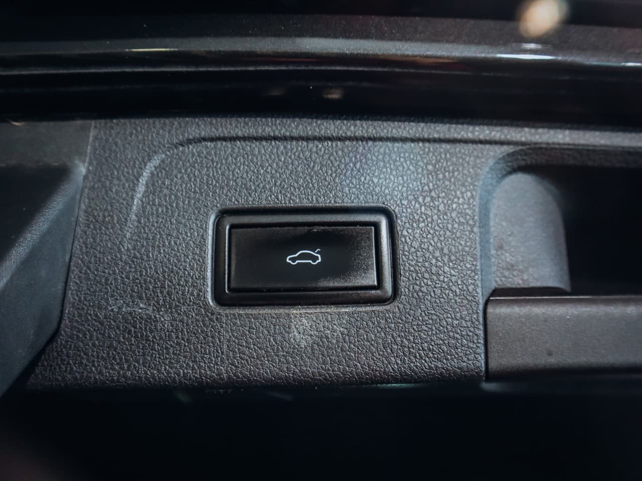 2018 Volkswagen PASSAT - 8