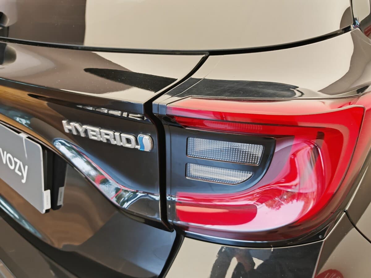 2022 Toyota YARIS - 8