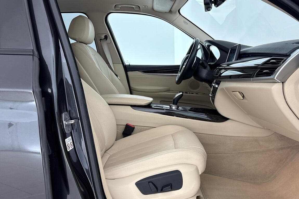 2018 BMW X5 - 14