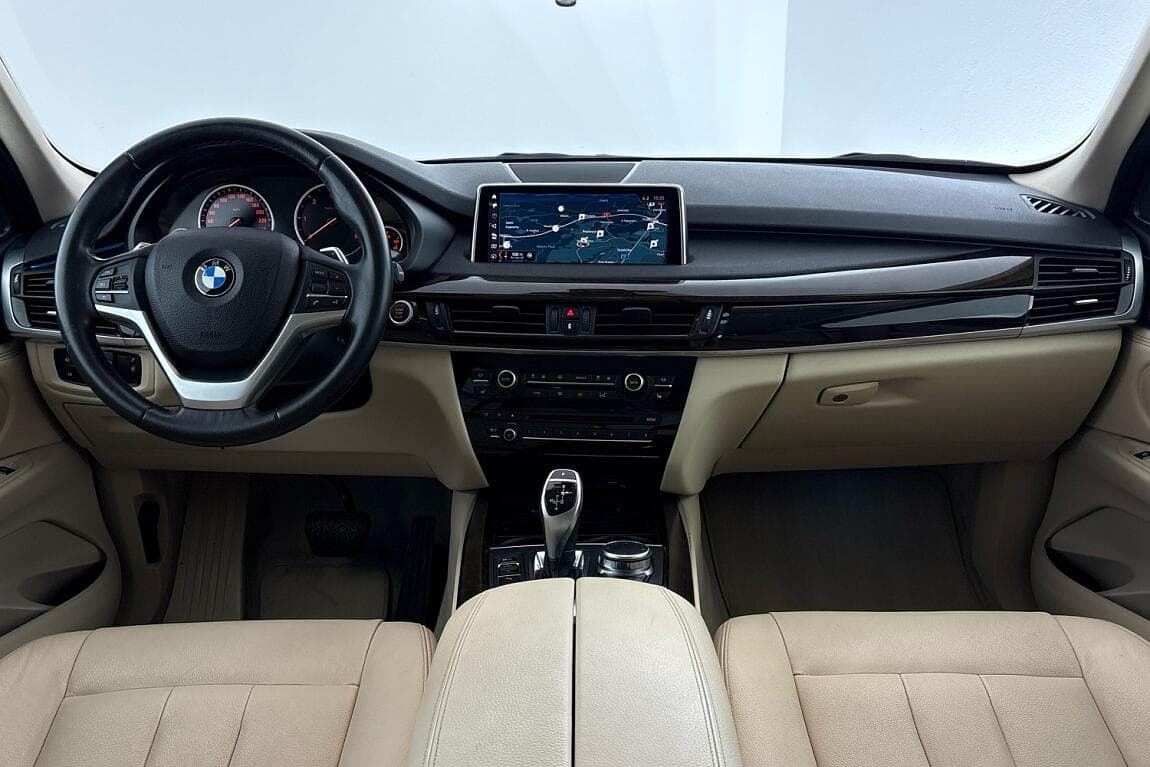 2018 BMW X5 - 16