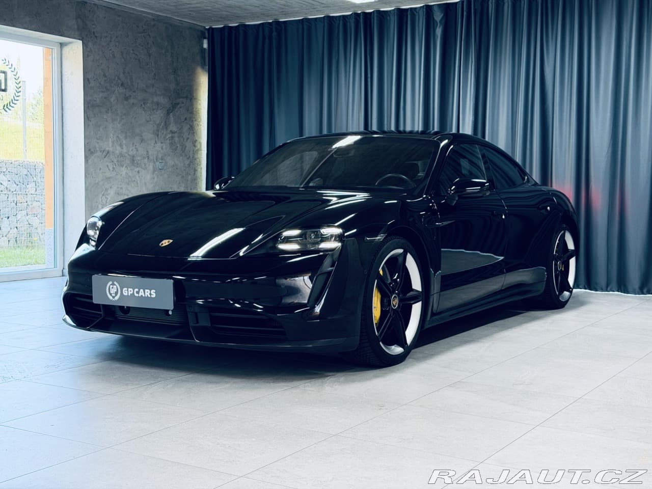 2020 Porsche TAYCAN - 3