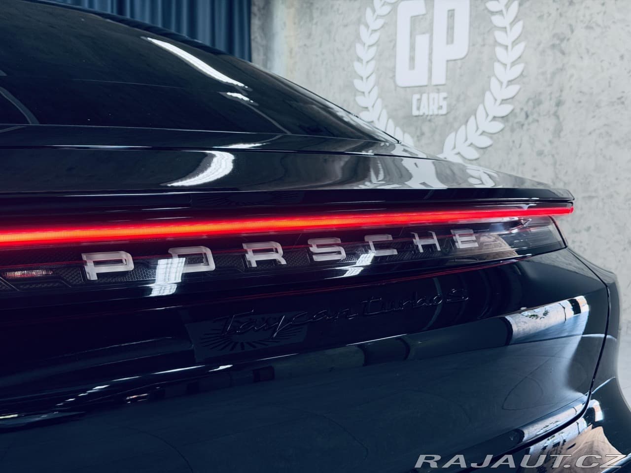 2020 Porsche TAYCAN - 9