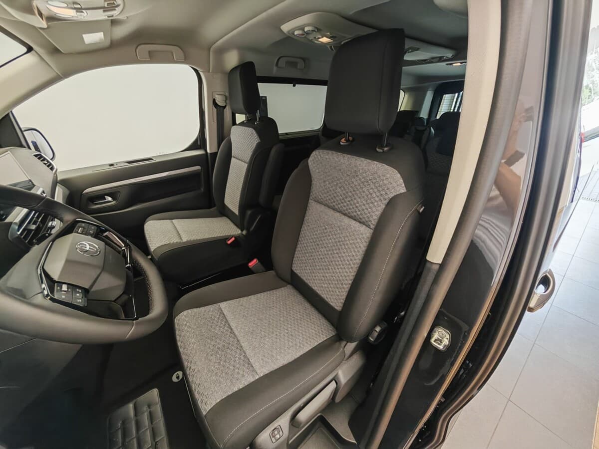 2025 Toyota PROACE - 17