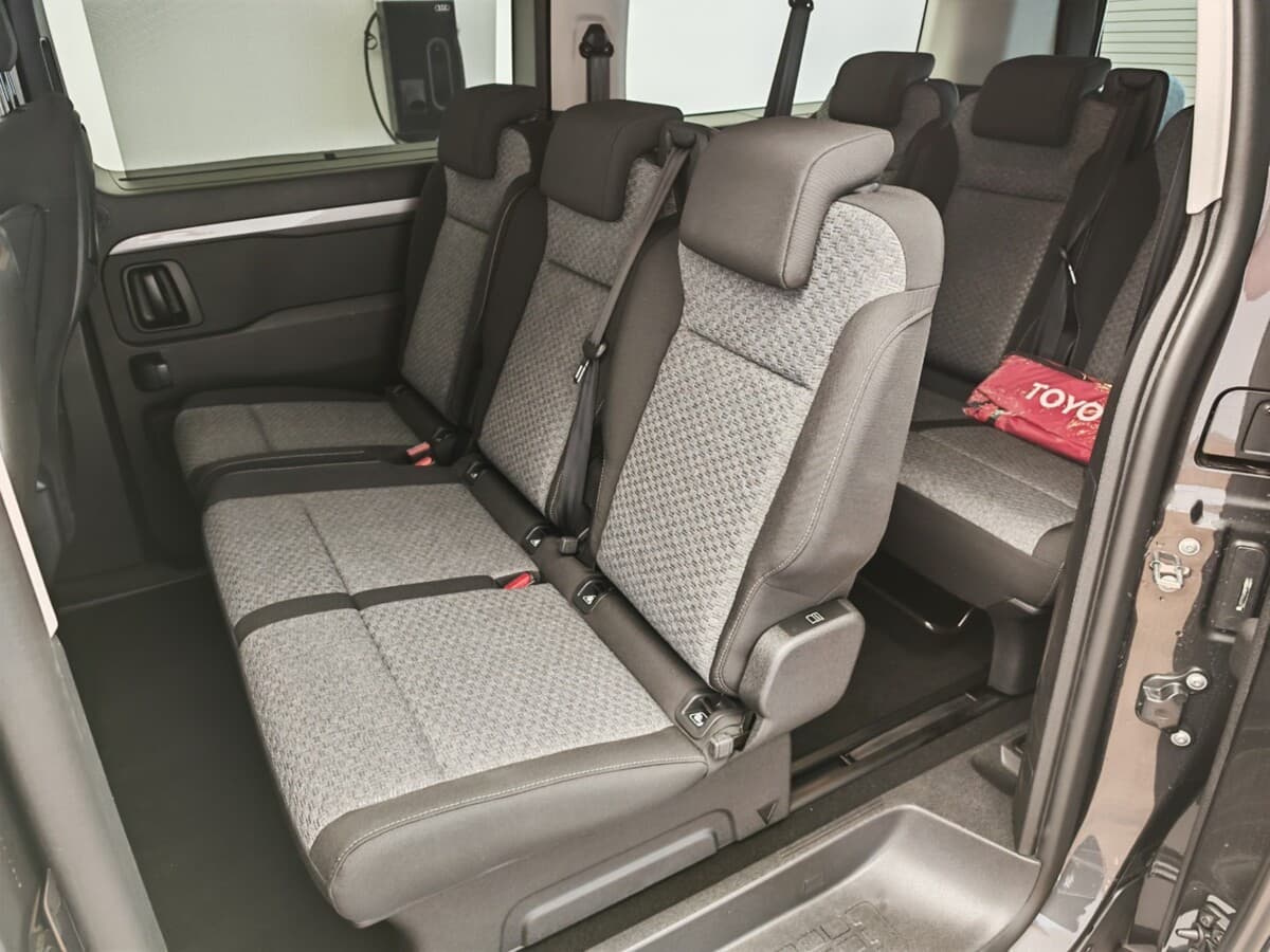 2025 Toyota PROACE - 18