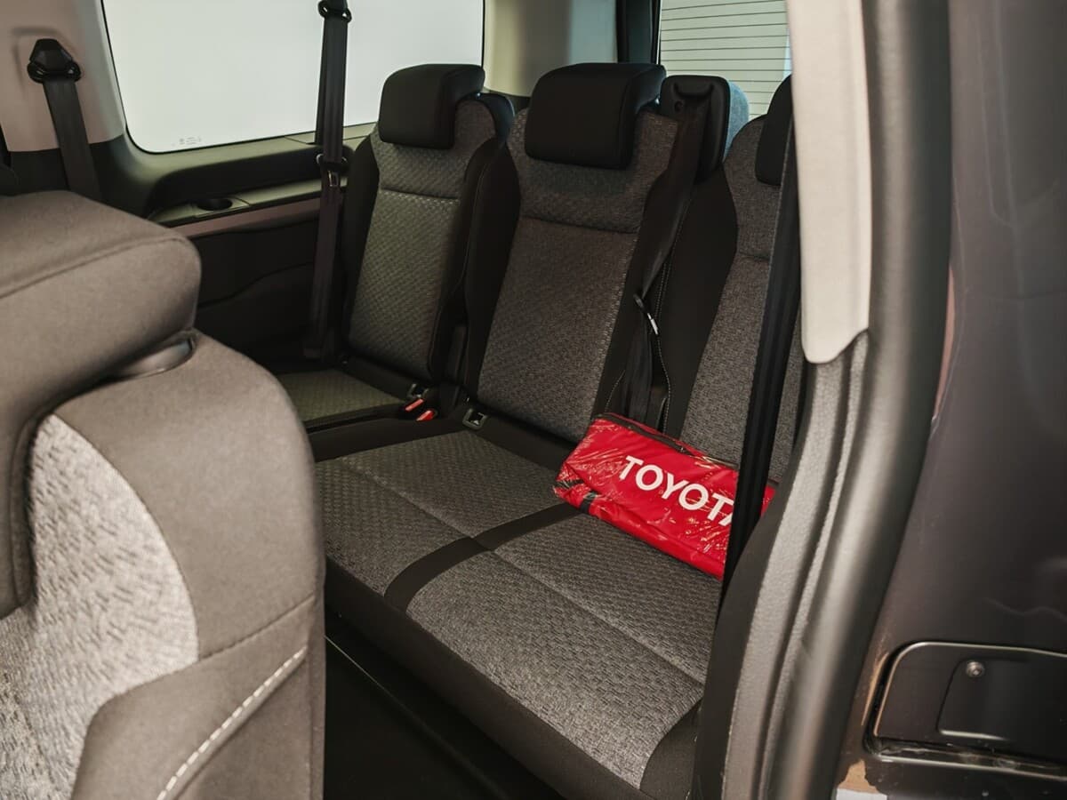 2025 Toyota PROACE - 19
