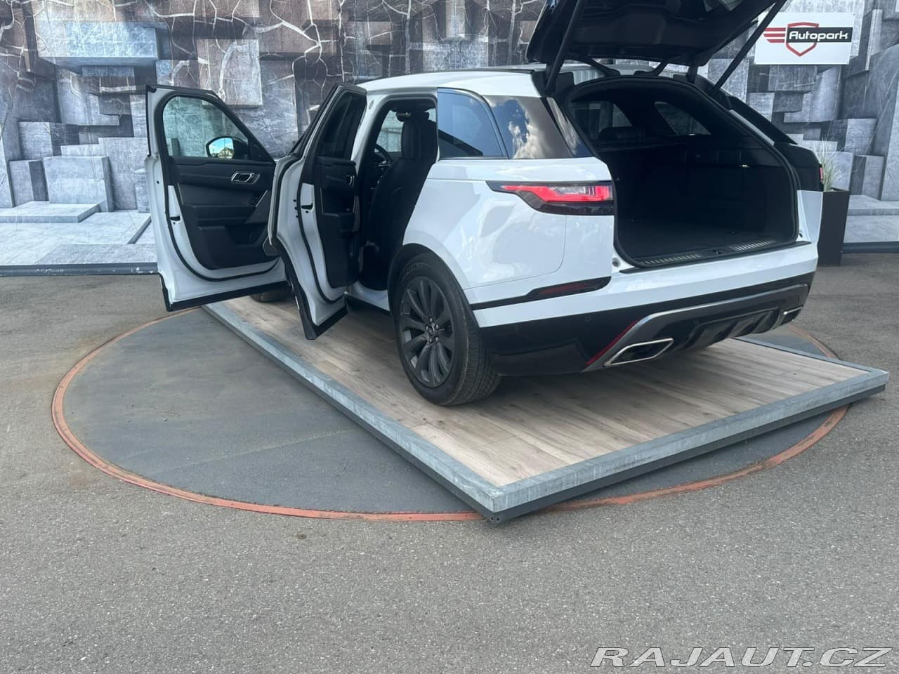 2021 Land Rover RANGE ROVER VELAR - 10