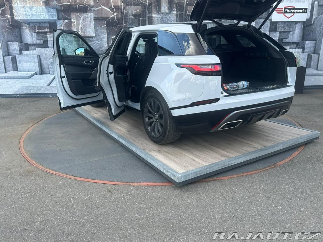 2021 Land Rover RANGE ROVER VELAR - 9