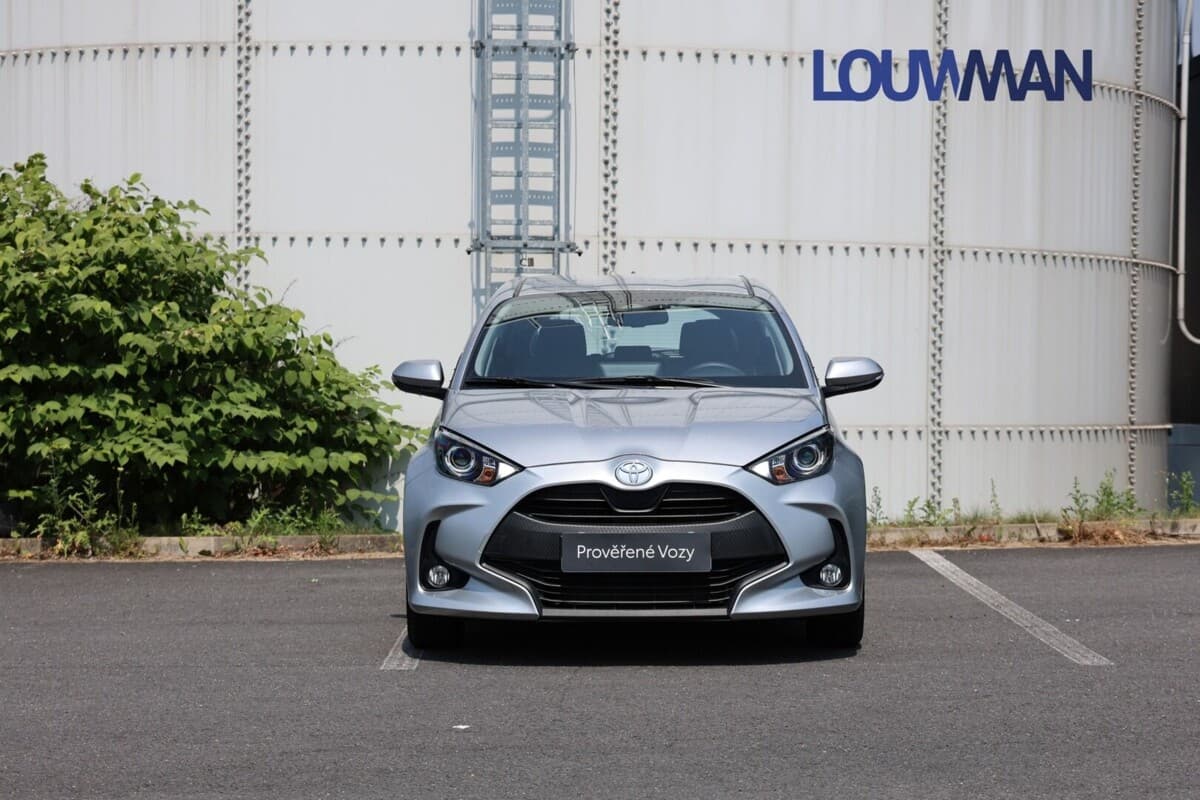 2025 Toyota YARIS - 4