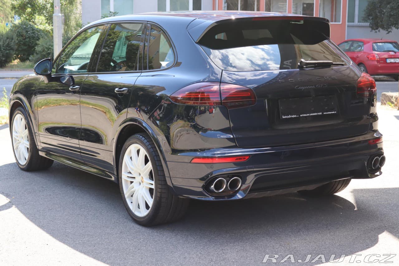 2016 Porsche CAYENNE - 13