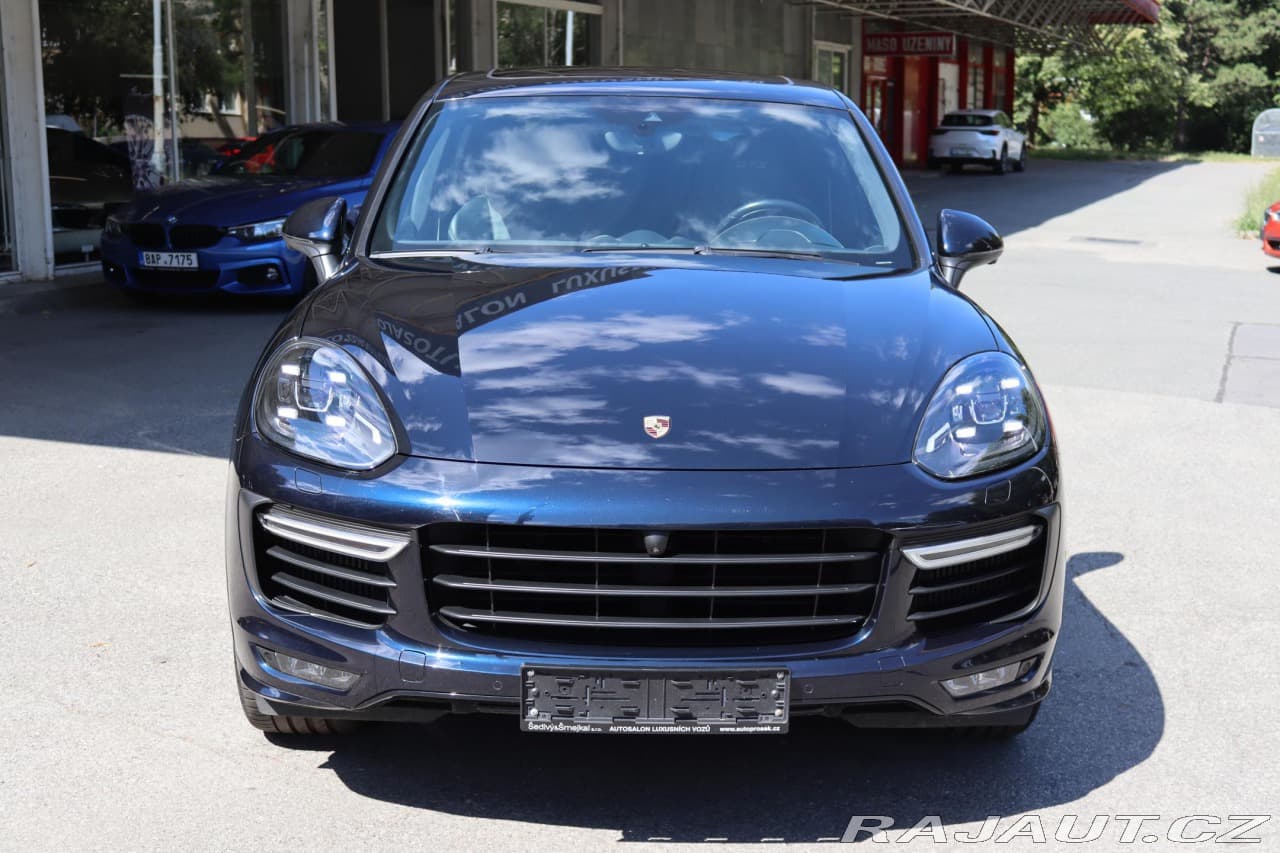 2016 Porsche CAYENNE - 2