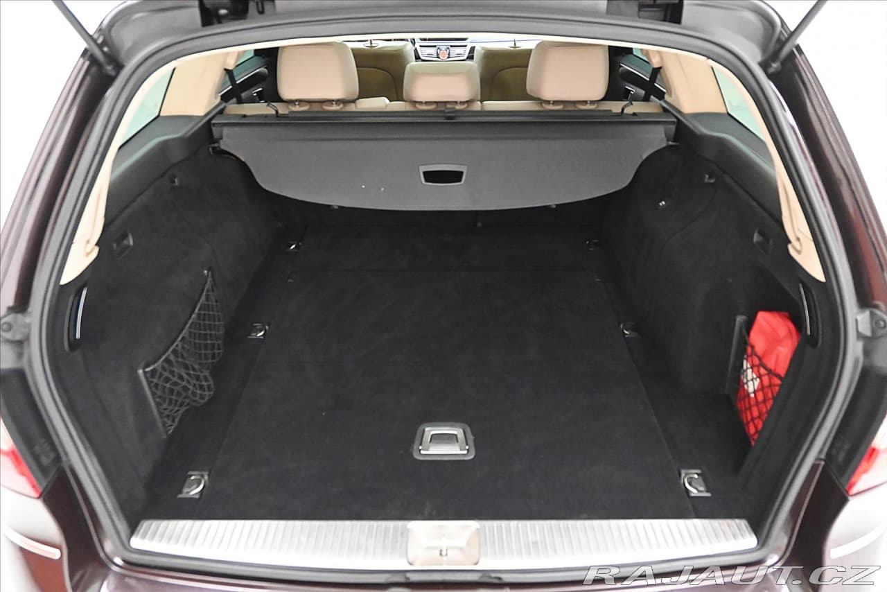 2010 Mercedes-Benz E-CLASS - 10