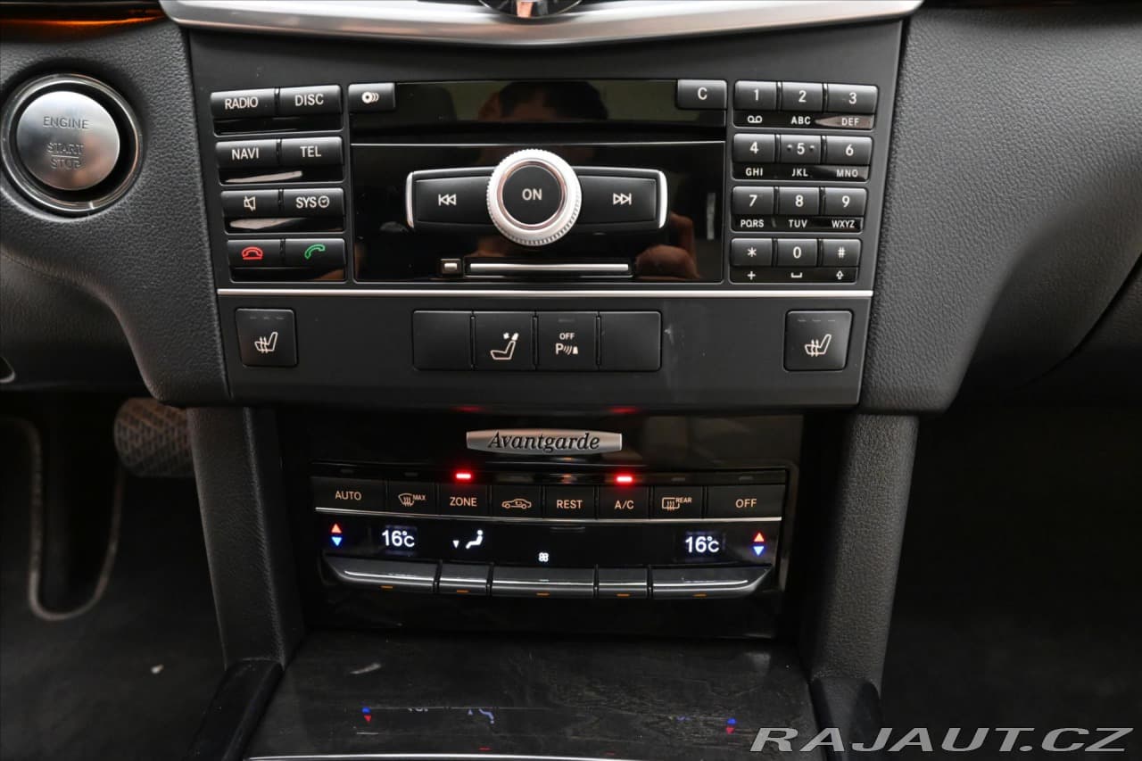 2010 Mercedes-Benz E-CLASS - 20