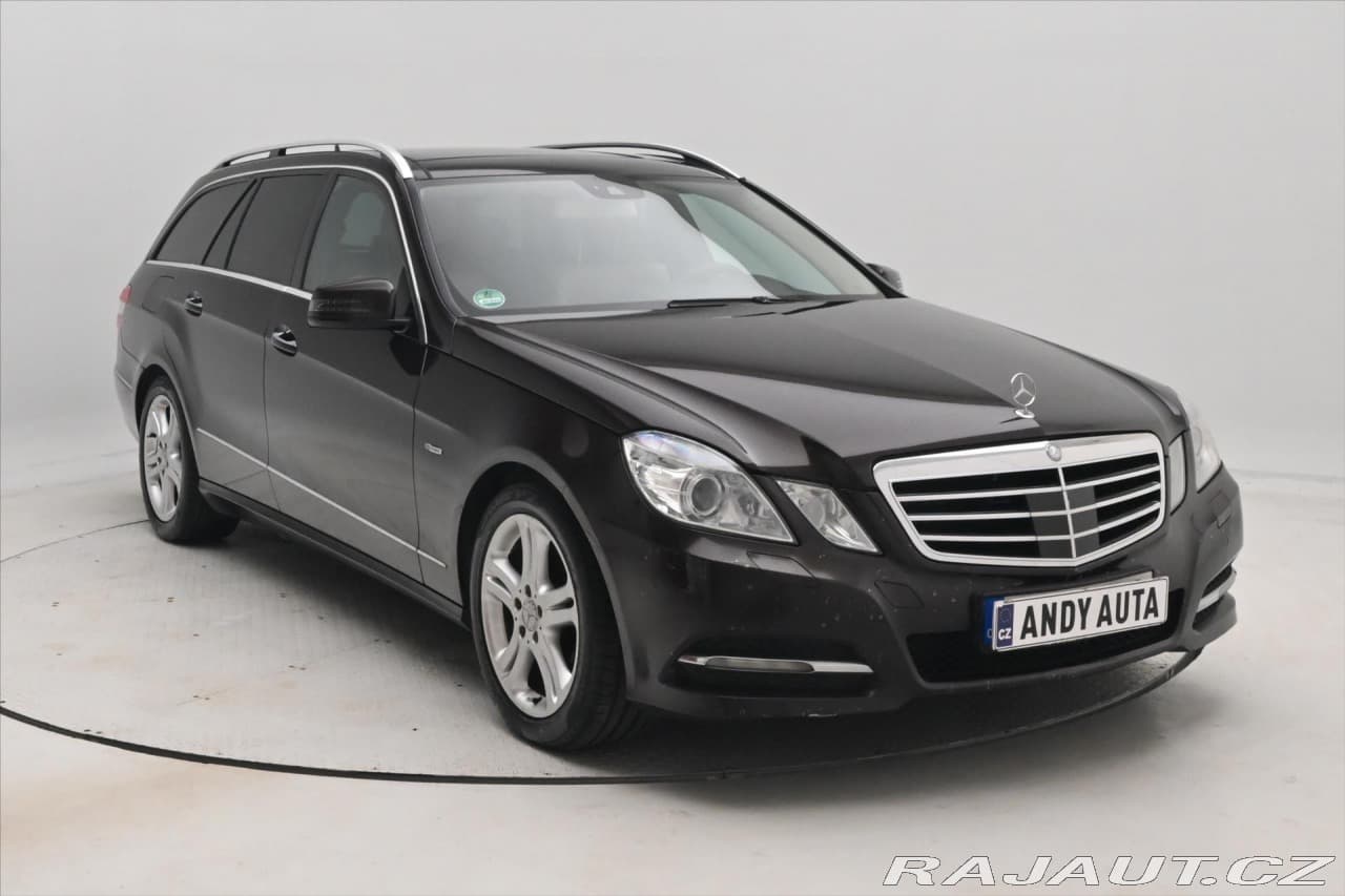 2010 Mercedes-Benz E-CLASS - 3