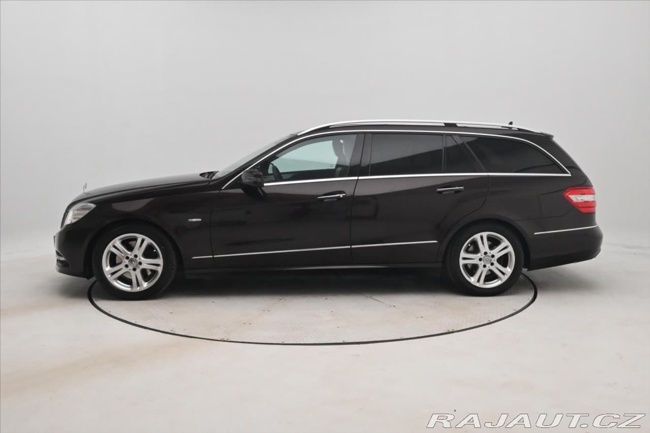 2010 Mercedes-Benz E-CLASS - 8