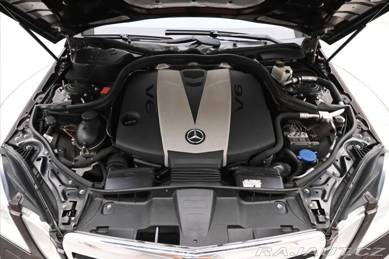 2010 Mercedes-Benz E-CLASS - 9