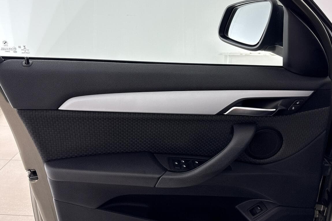2018 BMW X1 - 15