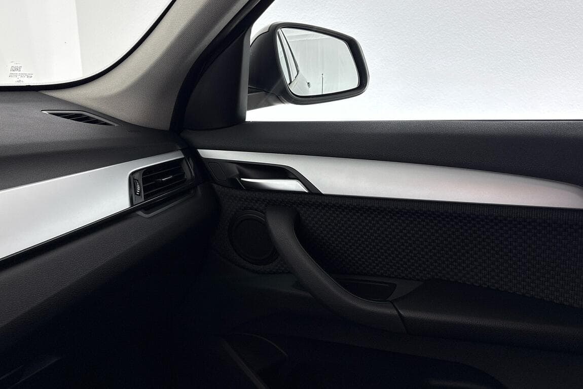 2018 BMW X1 - 16