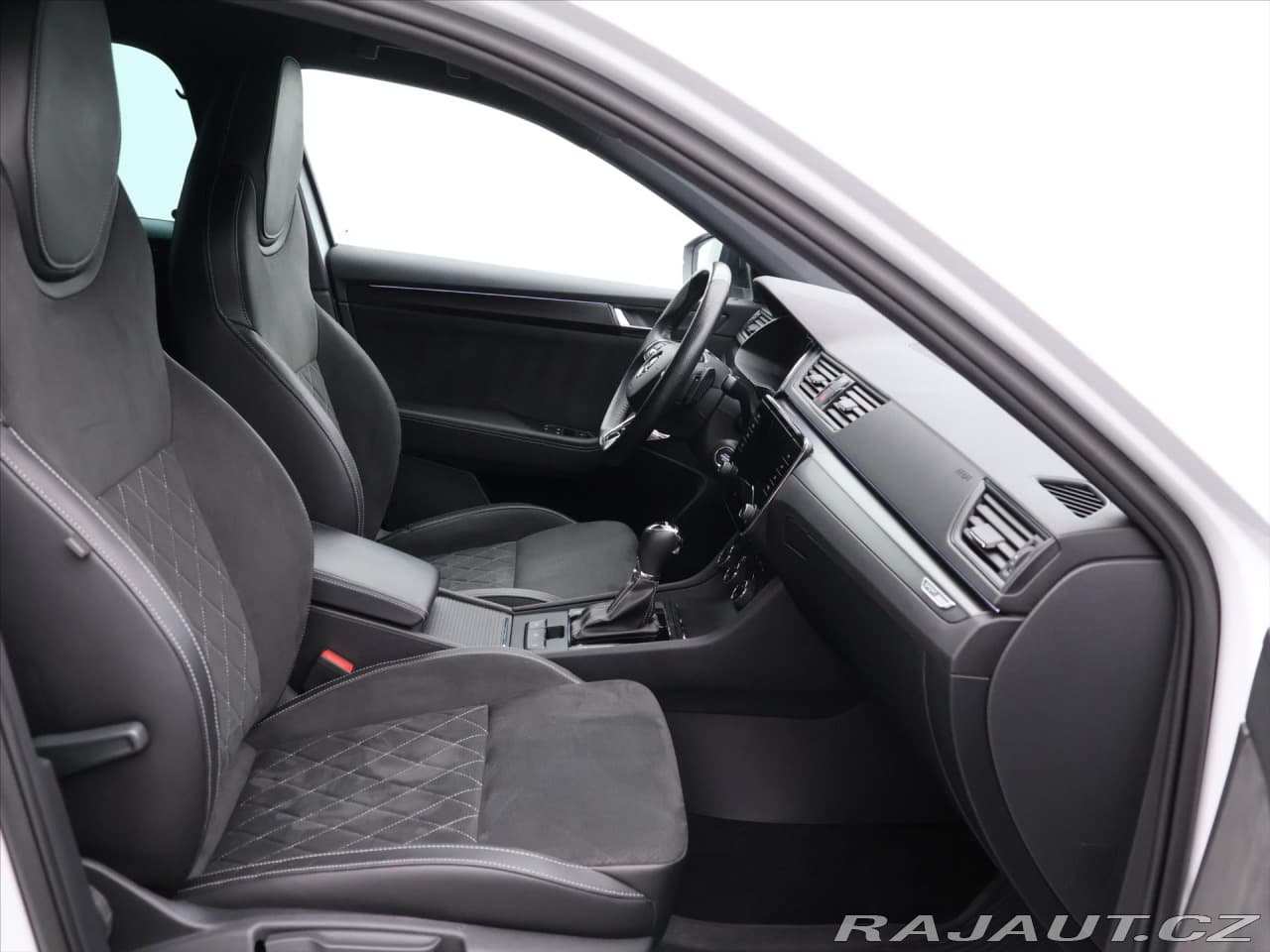 2023 Škoda SUPERB - 12