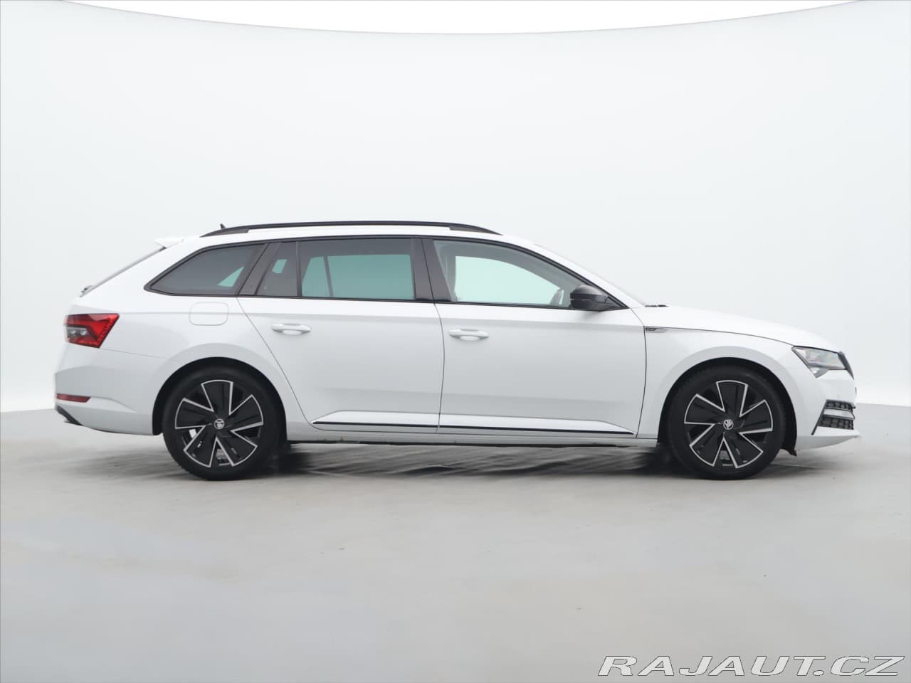 2023 Škoda SUPERB - 8