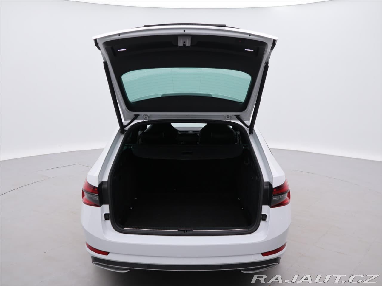 2023 Škoda SUPERB - 9