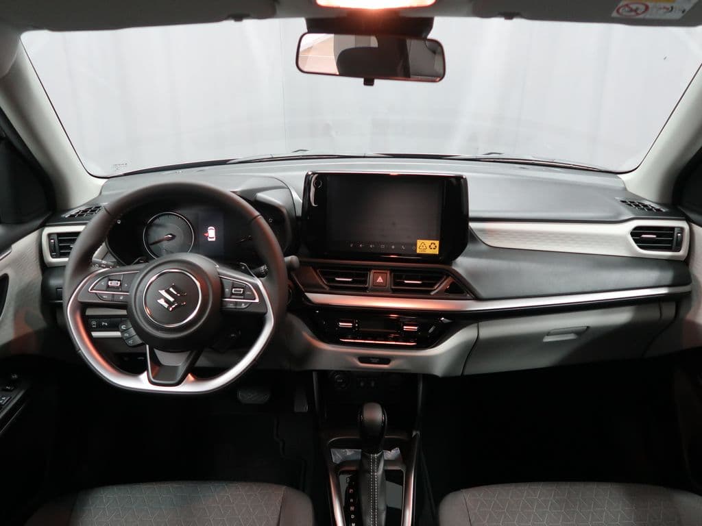 2025 Suzuki SWIFT - 8