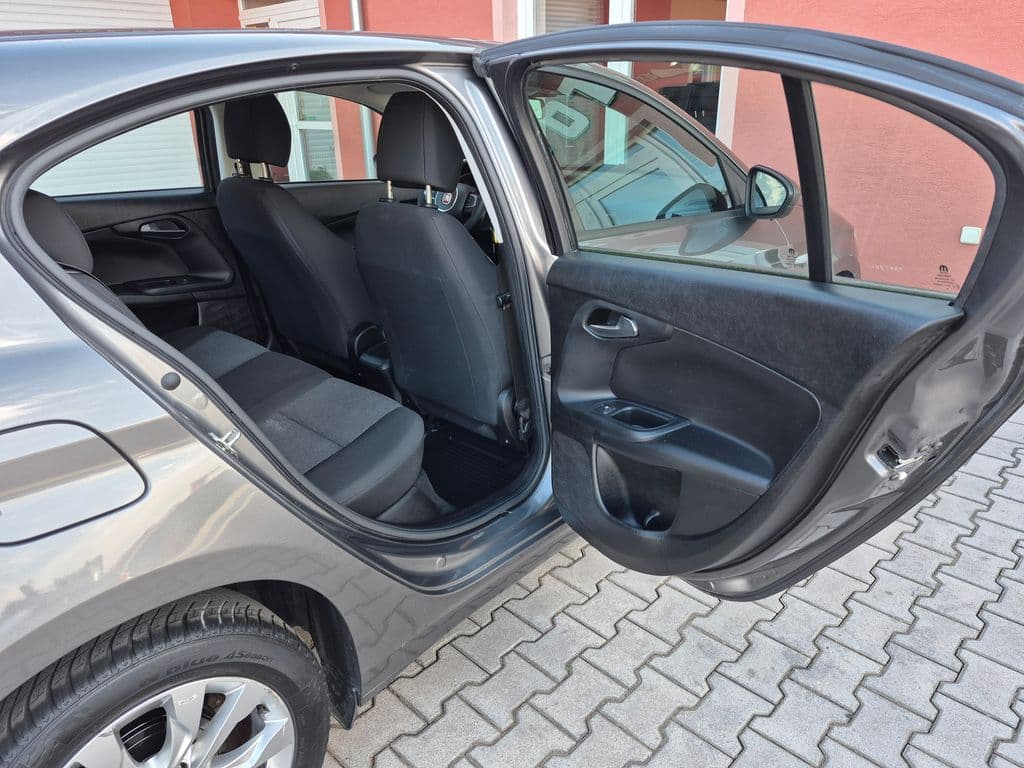 2019 Fiat TIPO - 18