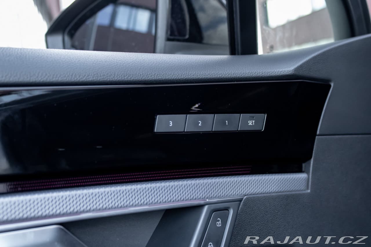 2021 Volkswagen TOUAREG - 19