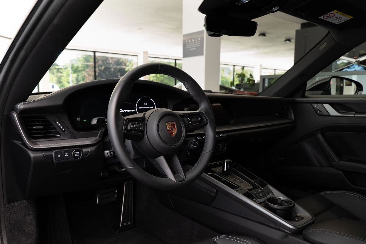 2025 Porsche 911 - 5